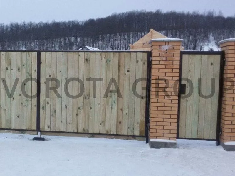 Распашные ворота Doorhan бежевые 2000х3500