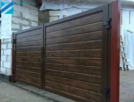 Промышленные ворота распашные дерево