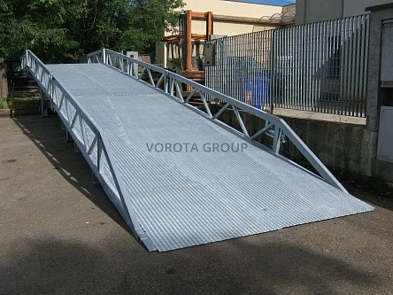 Передвижная погрузочная эстакада DoorHan 2200x12375