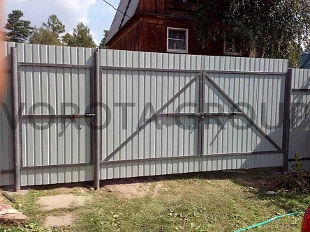 Распашные ворота Doorhan серые 2500х3000